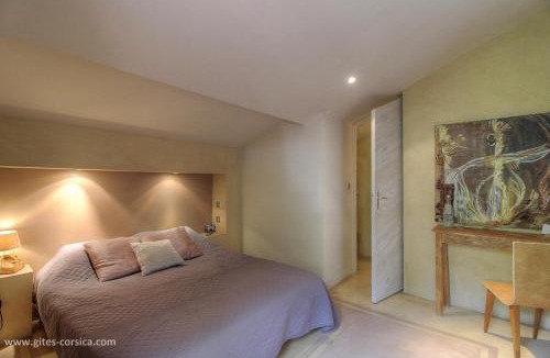 Alando Bed & Breakfast | Chambre d'hôtes couvent d'Alando