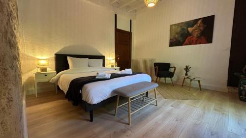 Pont-du-Casse Bed & Breakfast | Chambre d'Hôtes de luxe - Domaine de Gargoris I Piscine et nature