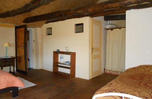 Saint-Izaire Bed & Breakfast | Chambre d'hôtes des Monts