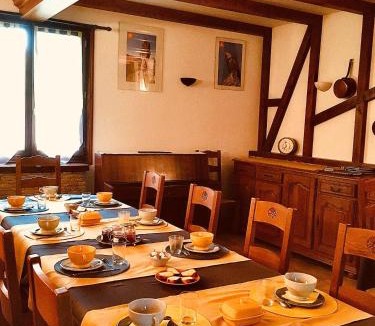 Mas-Saint-Chely Bed & Breakfast | Chambre d'hôtes Ferma Les Aires de la Carline