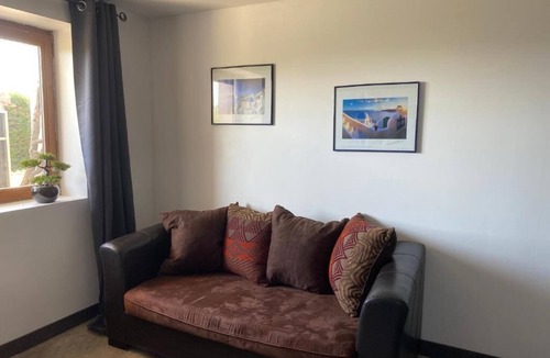Alba-la-Romaine Bed & Breakfast | Chambre D'hôtes 2p, Gestion Libre, Piscine Partagée