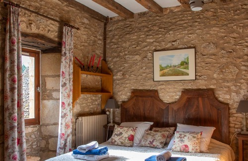 Beynac-et-Cazenac Bed & Breakfast | Chambre D'hôtes La Rossillonie