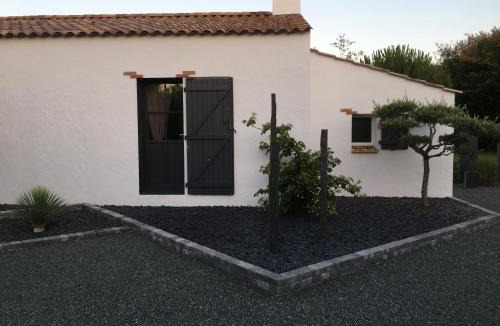 Notre-Dame-de-Riez Bed & Breakfast | chambre d hôtes les trois châteaux piscine intérieure chauffée