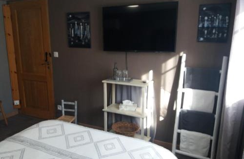 Laval Bed & Breakfast | Chambre d'Hôtes Hola