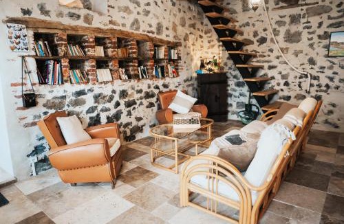 Beaufort Bed & Breakfast | Chambre d'hôtes La cavalière - LA SOURCE DE NOS RACINES - CORPS DE FERME AU COEUR DU PARC NATUREL DE L'AVESNOIS