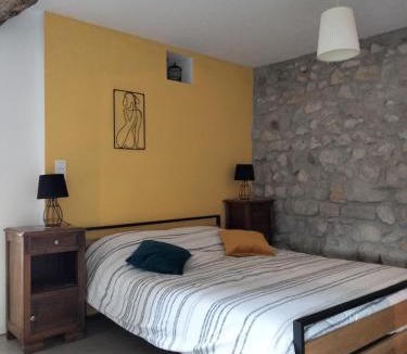 Chomerac Bed & Breakfast | Chambre d'hôtes La terrasse de Sabatas