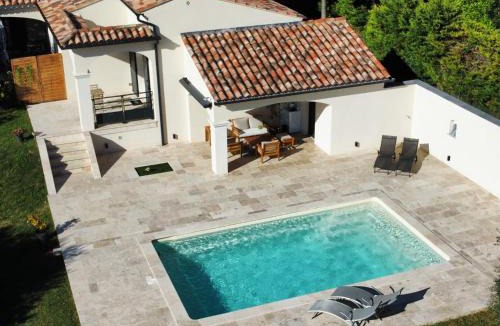 Piolenc Bed & Breakfast | Chambre d'hôtes les Cigales