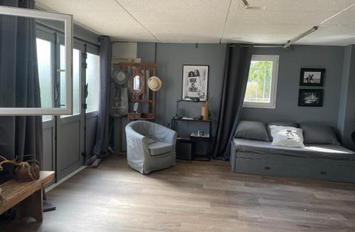 Ayguesvives Bed & Breakfast | Chambre d'Hôtes Loft Montevideo