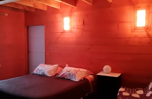 Arzens Bed & Breakfast | Chambre d'Hôtes Neptune Wood