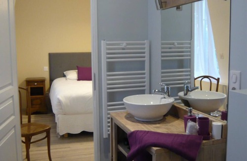 Peronne Bed & Breakfast | Chambre d'hôtes - Noir Lion