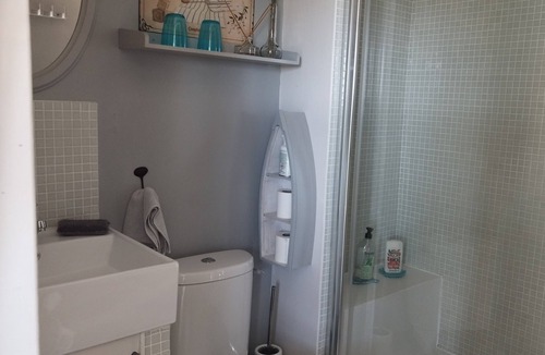 Charancieu Bed & Breakfast | Chambre d'hôtes paladru, independent entrance, fully equipped kitchen available