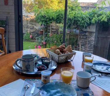 Les Ponts-de-Ce Bed & Breakfast | Chambre d'hôtes sur le chemin de la Loire à vélo