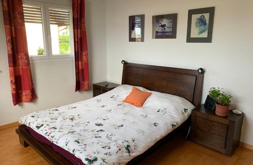Mont-sur-Rolle Bed & Breakfast | Chambre D'Hôtes Wellingtonia