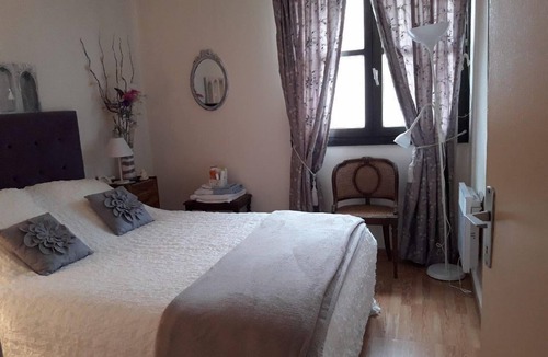 Voisins-le-Bretonneux Bed & Breakfast | CHAMBRE D'HÔTE CONFORTABLE