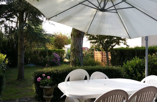 Voisins-le-Bretonneux Bed & Breakfast | CHAMBRE D'HÔTE CONFORTABLE