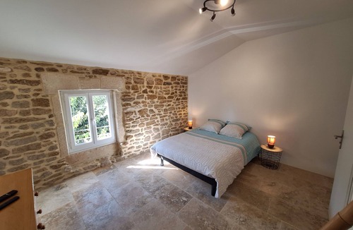 Suze-la-Rousse Bed & Breakfast | Chambre D.hote à la Ferme