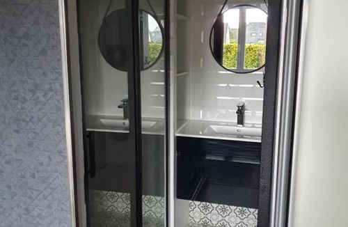 Guipavas Bed & Breakfast | Chambre d hote avec sa SDB privative