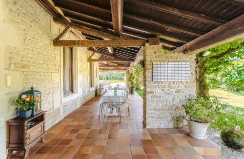 Genouille Bed & Breakfast | Chambre d'hote Emeraude