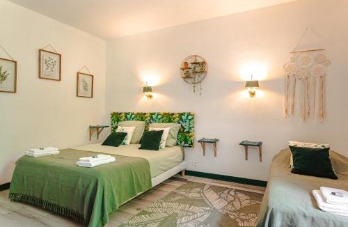 Genouille Bed & Breakfast | Chambre d'hote Emeraude