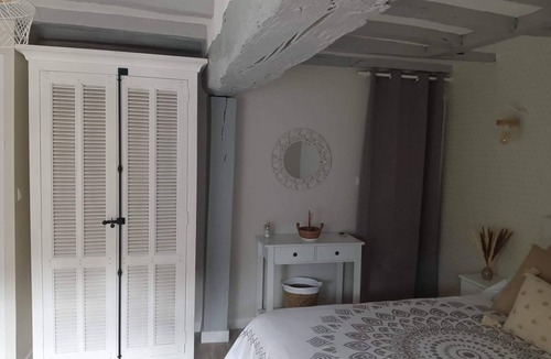 Lanvallay Bed & Breakfast | Chambre D'hote Familiale de la Maison Bleue