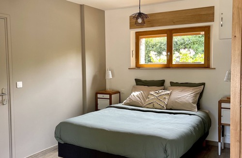 Monts-en-Ternois Bed & Breakfast | Chambre d'hôte with terrace (2 pers)