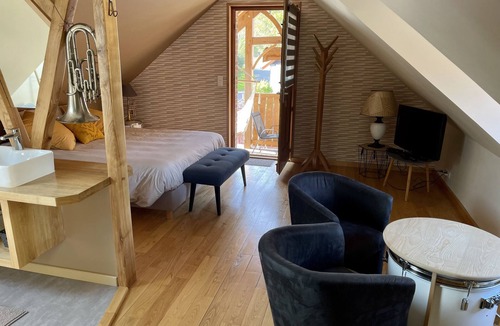 Monts-en-Ternois Bed & Breakfast | Chambre d'hôte with balcony (2 pers)