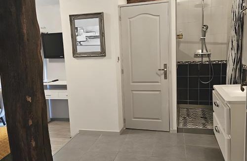 Vendeuvre-du-Poitou Bed & Breakfast | Chambre d'Hote Familiale