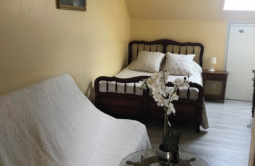 Lourdes Bed & Breakfast | Chambre d'hotes chez christiane for 4 people