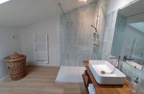 Sorgues Bed & Breakfast | Chambre d'hotes du grand st-Marc proche Via Rhona