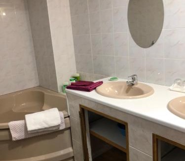 Vielle-Aure Bed & Breakfast | Chambre d'hotes La Ferme de Gayri 2