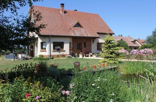Mesnil-Val Bed & Breakfast | Chambre D'hotes Le Clos Fleuri