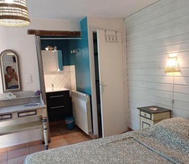 Ongles Bed & Breakfast | chambre dans ferme provençale