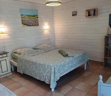 Ongles Bed & Breakfast | chambre dans ferme provençale