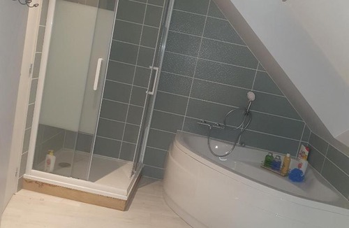 Roeze-sur-Sarthe House | Chambre dans maison proche 24h du mans