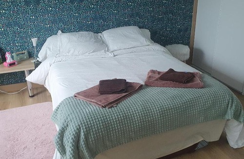 Roeze-sur-Sarthe House | Chambre dans maison proche 24h du mans