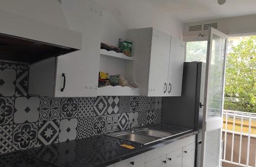 Villejean House | Chambre dans un appartement en colocation