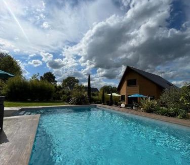 Angrie Bed & Breakfast | CHAMBRE DANS UN ECRIN DE VERDURE