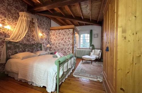 Rouy House | Chambre dans un Moulin