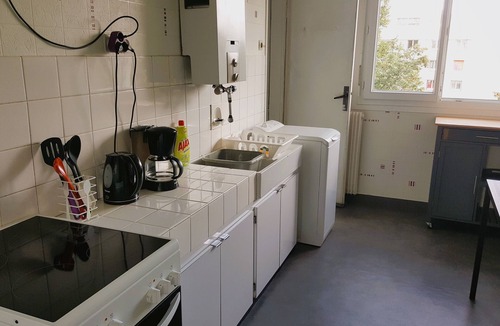 Les Champs Manceaux Bed & Breakfast | Chambre Dans un Quartier au Calme