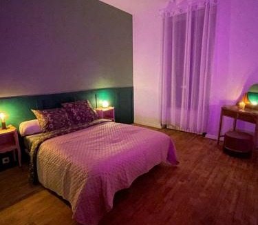 Orignolles House | Chambre dans une charentaise