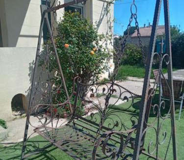 Vauvert House | Chambre des Amandiers