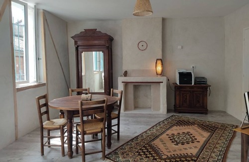 Moissac Bed & Breakfast | Chambre des Bois - Ground floor - shared bathroom - 5 minutes from the center