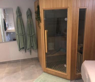 Saint-Ouen-l'Aumone House | Chambre detente en Harmonie