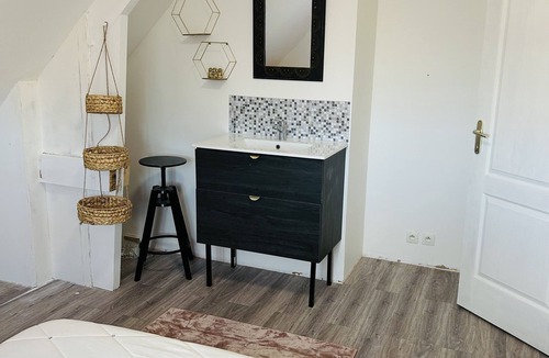 Demouville Bed & Breakfast | Chambre Dhôtes Chez Lhabitant