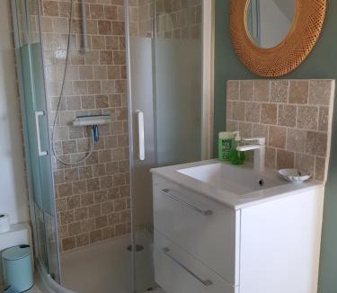 Soulaines-sur-Aubance Bed & Breakfast | Chambre double dans longère