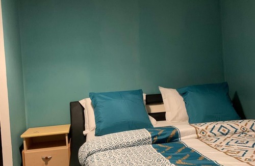 Antony Bed & Breakfast | Chambre Double Avec Douche Privée à Antony
