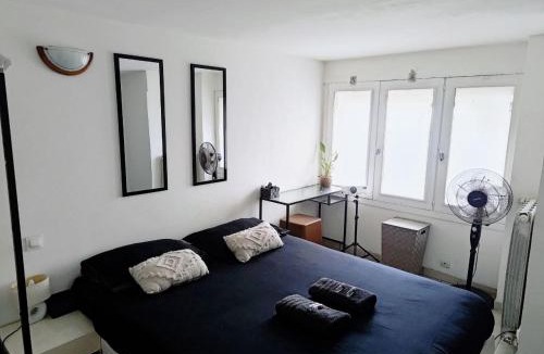 Ris Orangis House | Chambre Double Chez Rhen's