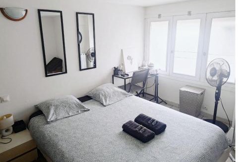 Ris Orangis House | Chambre Double Chez Rhen's
