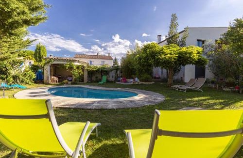 Pierrelatte House | Chambre Double La Cigale Insolite