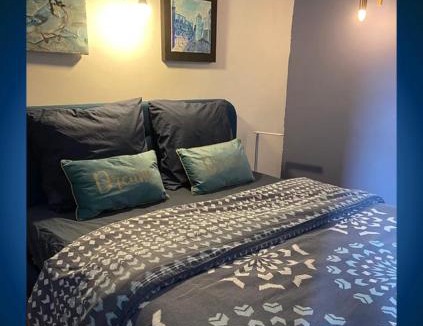 Pierrelatte House | Chambre Double La Cigale Insolite